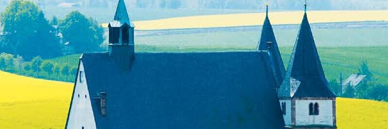 Nikolaikirche Geithain, romanische Türme und gotisches Hallenhaus