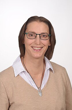 Knorz, Andrea