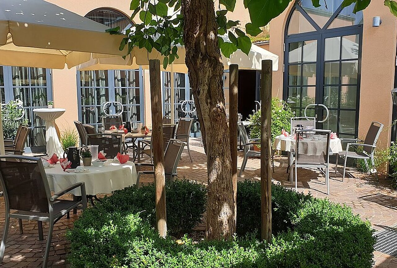 Aussenterrasse Rokoko