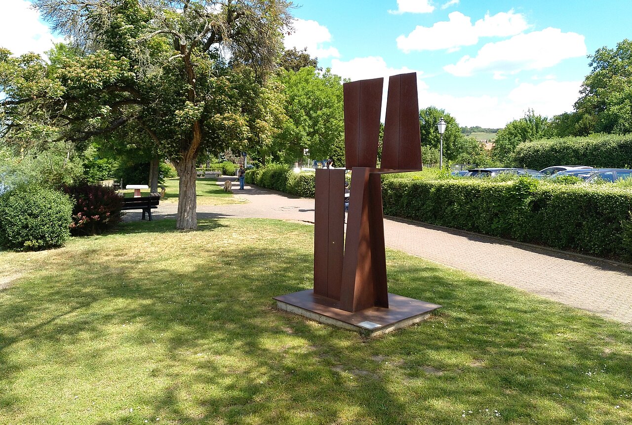 Stuhlidentität.jpg Stuhlidentität.jpg