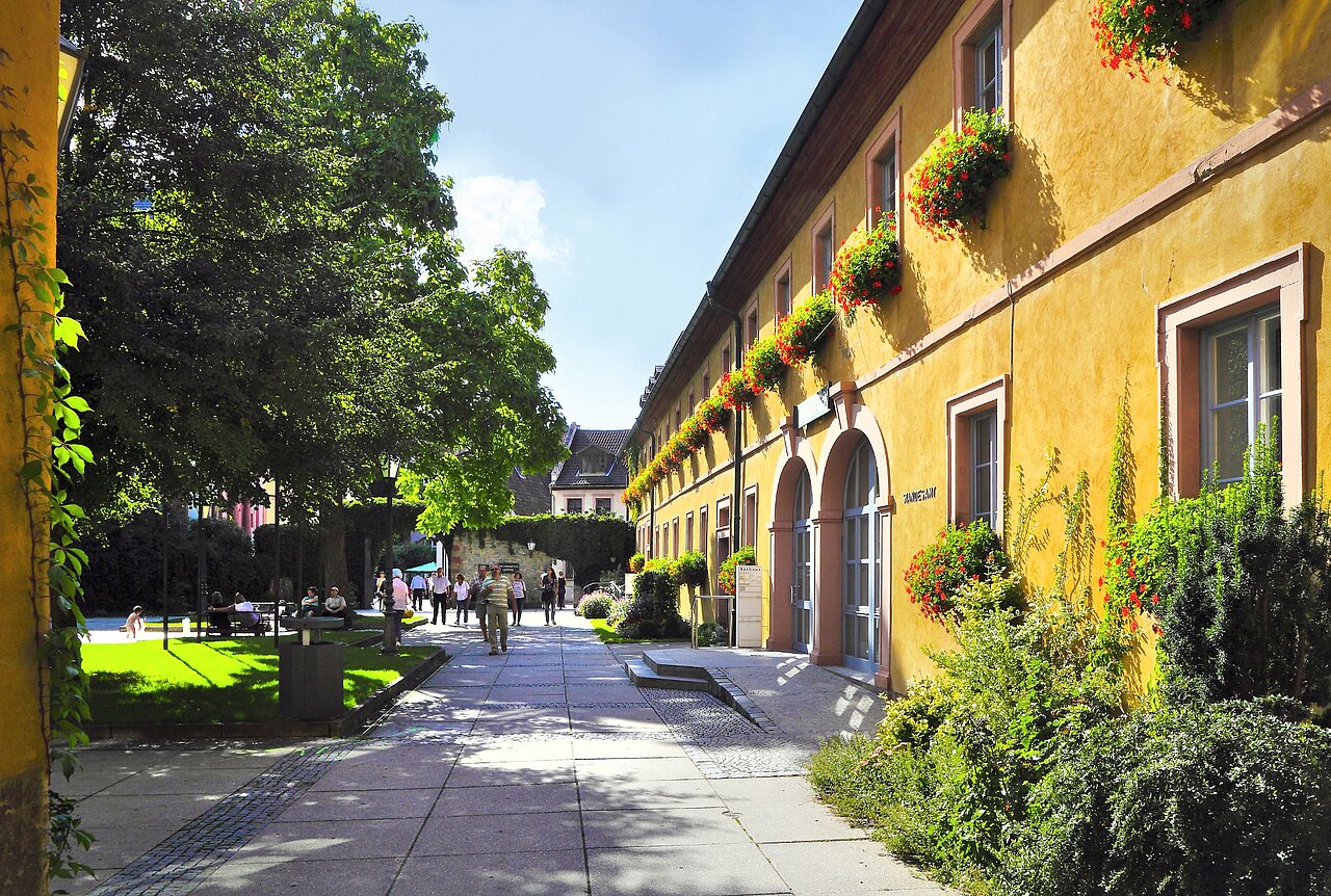 Rathaus Veitshöchheim.jpg Rathaus Veitshöchheim.jpg