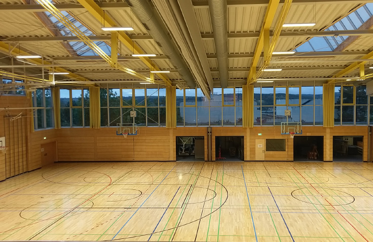 Innenansicht der Dreifachturnhalle